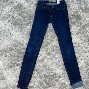 Hollister Super skinny low rise dark blue size 0 regular jeans